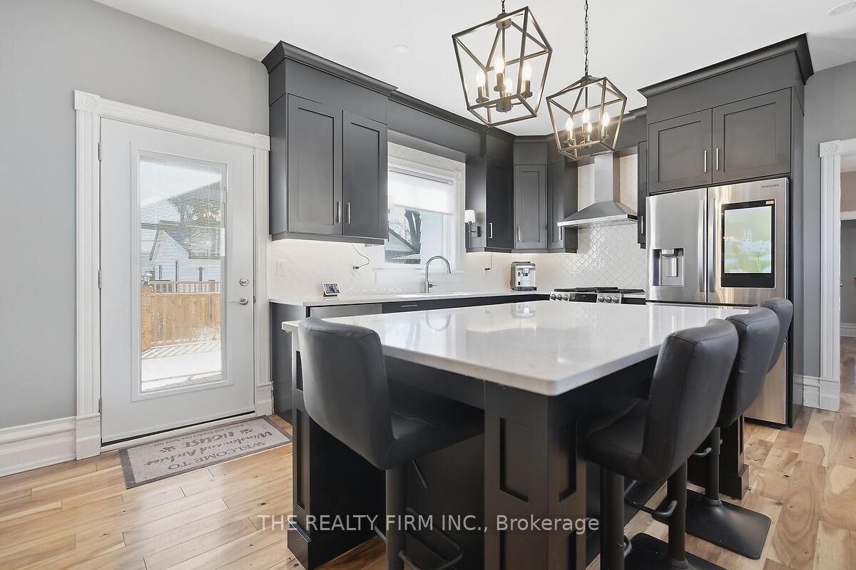 422 Greenfield Street • Petrolia, ON photo 15