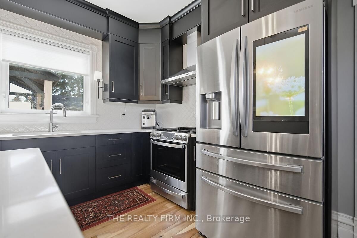 422 Greenfield Street • Petrolia, ON photo 16