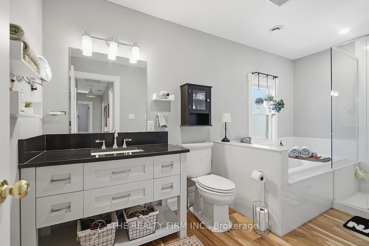 422 Greenfield Street • Petrolia, ON photo 33
