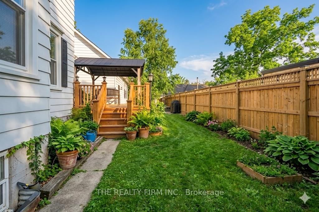 422 Greenfield Street • Petrolia, ON photo 36