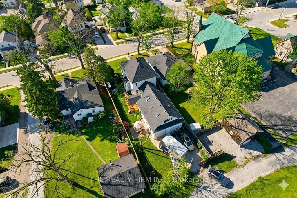 422 Greenfield Street • Petrolia, ON photo 40