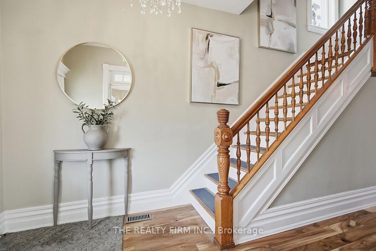 422 Greenfield Street • Petrolia, ON photo 5