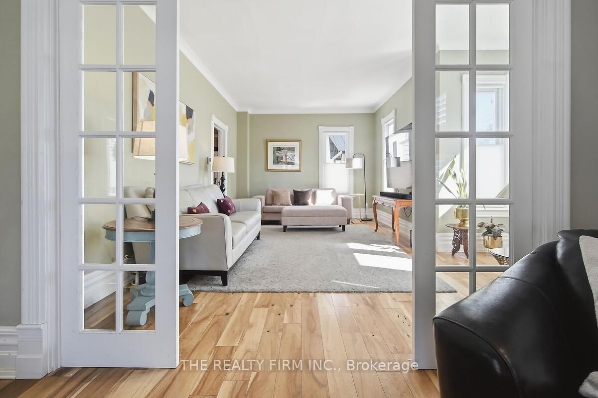 422 Greenfield Street • Petrolia, ON photo 9