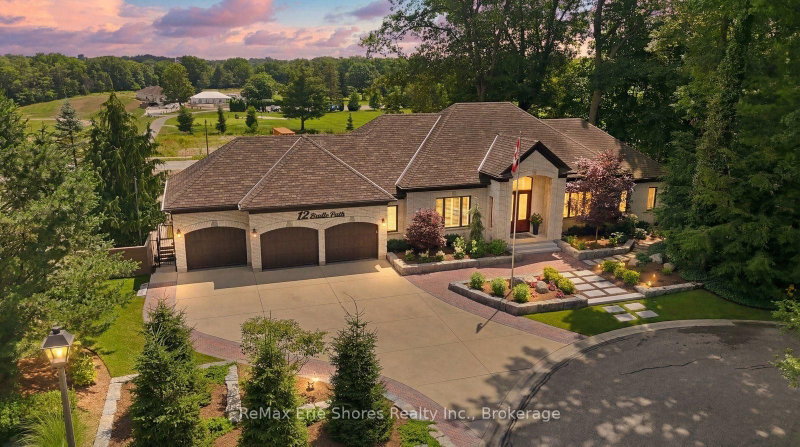 12 Bridle Path, Tillsonburg