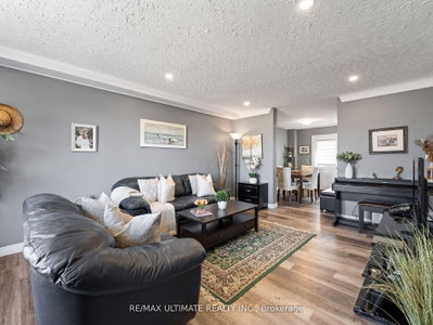 Unit 3 — 252 Bertie Street — photo 4