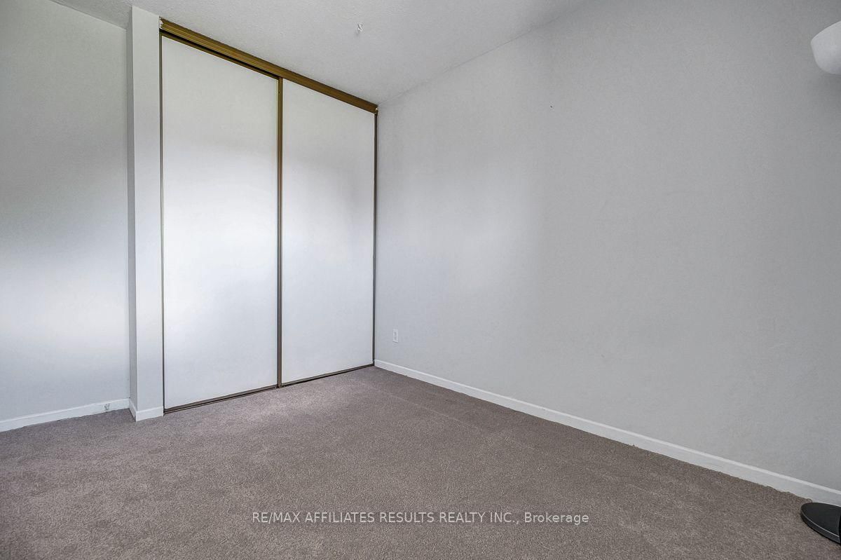 73 McClintock Way • #94 • Kanata, ON photo 25