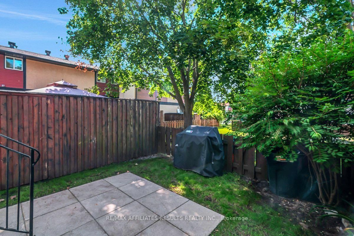 73 McClintock Way • #94 • Kanata, ON photo 31