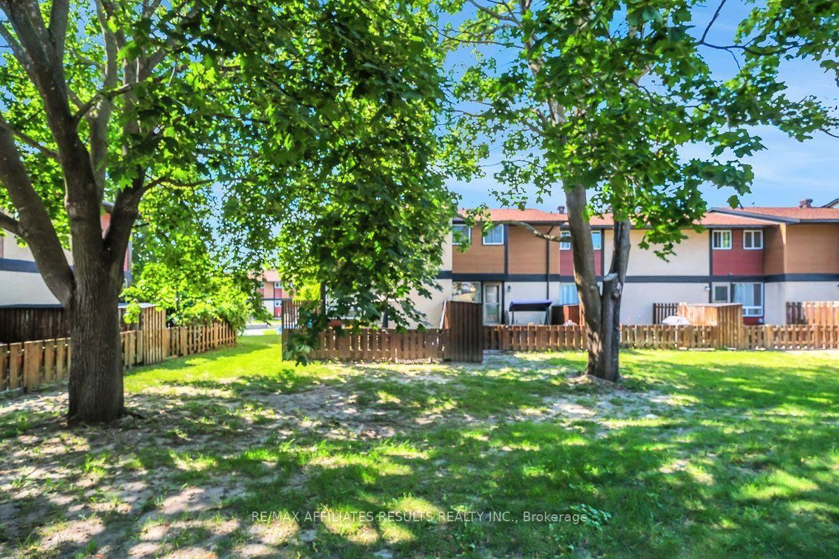 73 McClintock Way • #94 • Kanata, ON photo 35