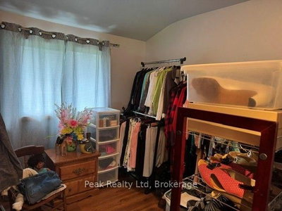 31 Lawrence Avenue W — photo 6