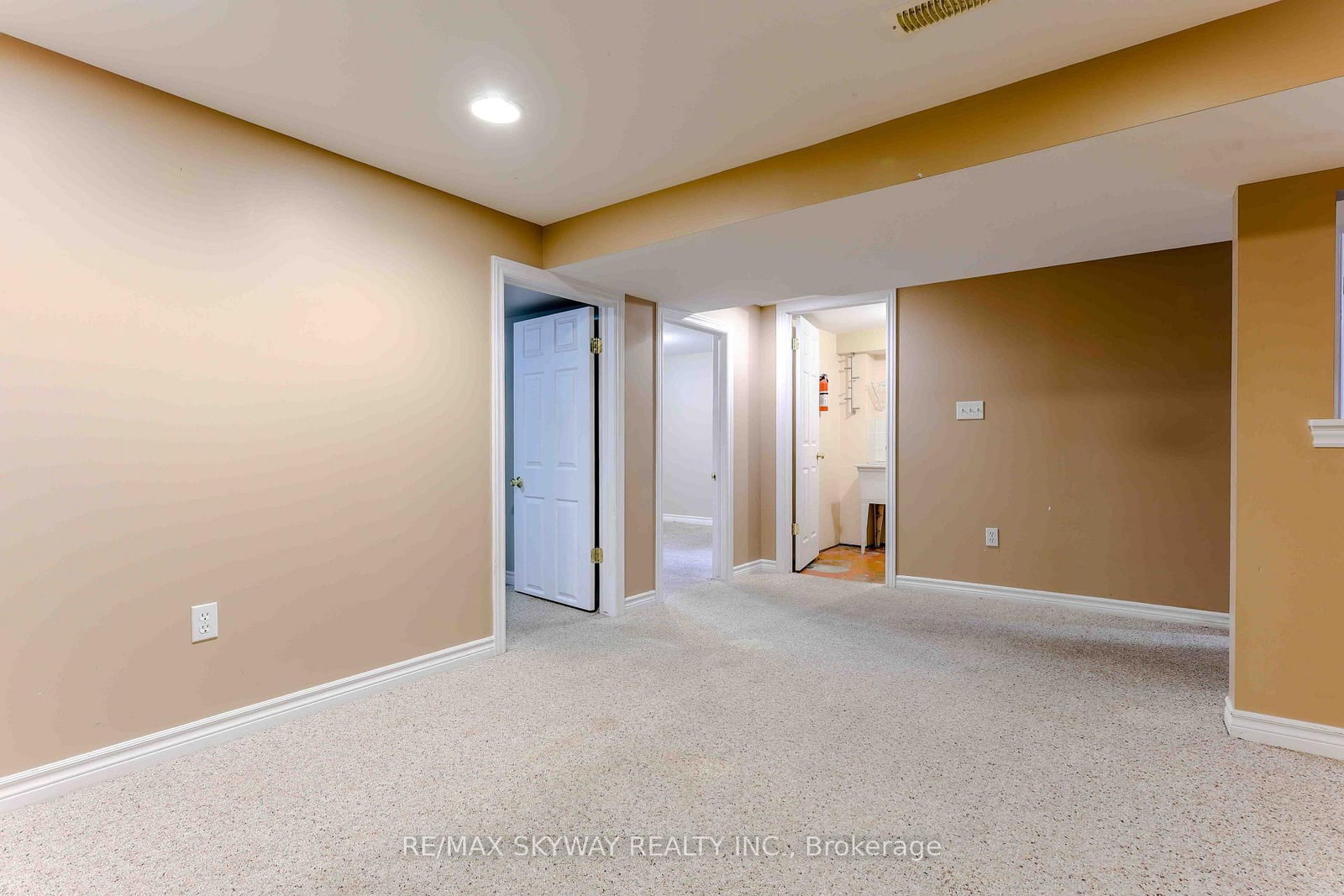 724 BRANT Street • London East, ON photo 40