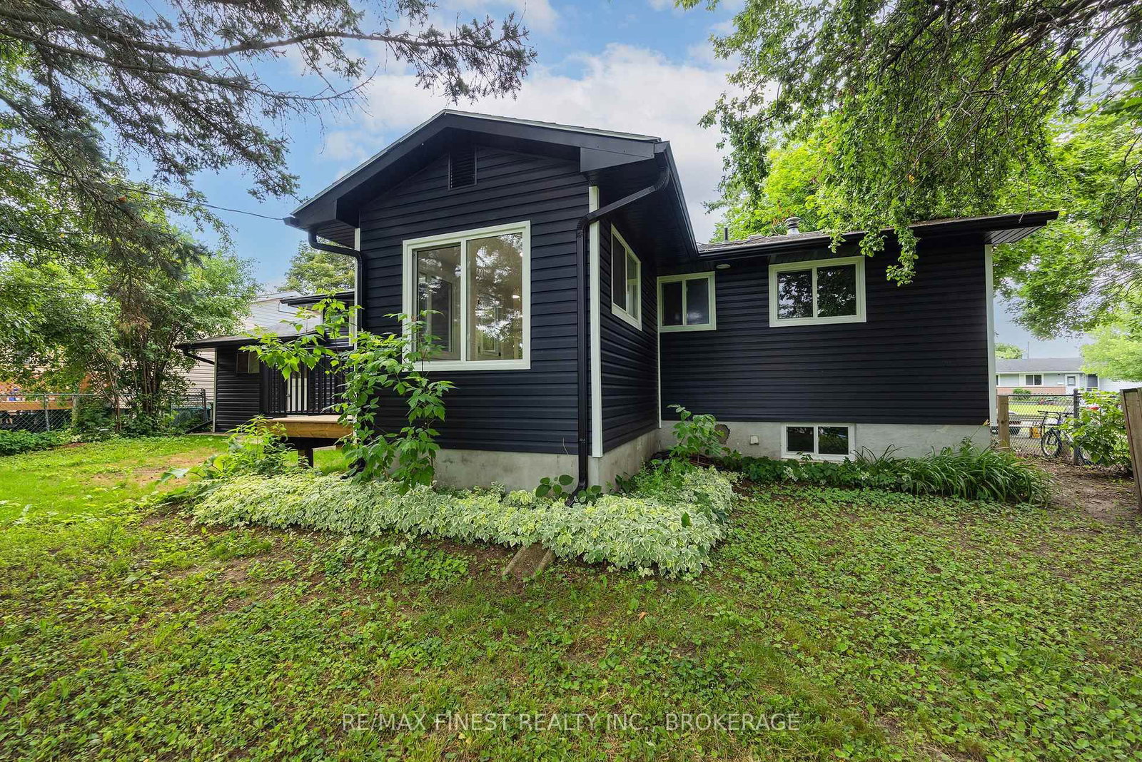 687 Willis Street • Kingston, ON photo 47