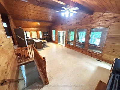 3040 Haliburton Lake Road • Dysart et al, ON photo 5