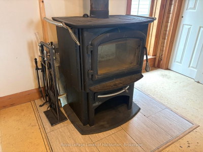 3040 Haliburton Lake Road • Dysart et al, ON photo 8