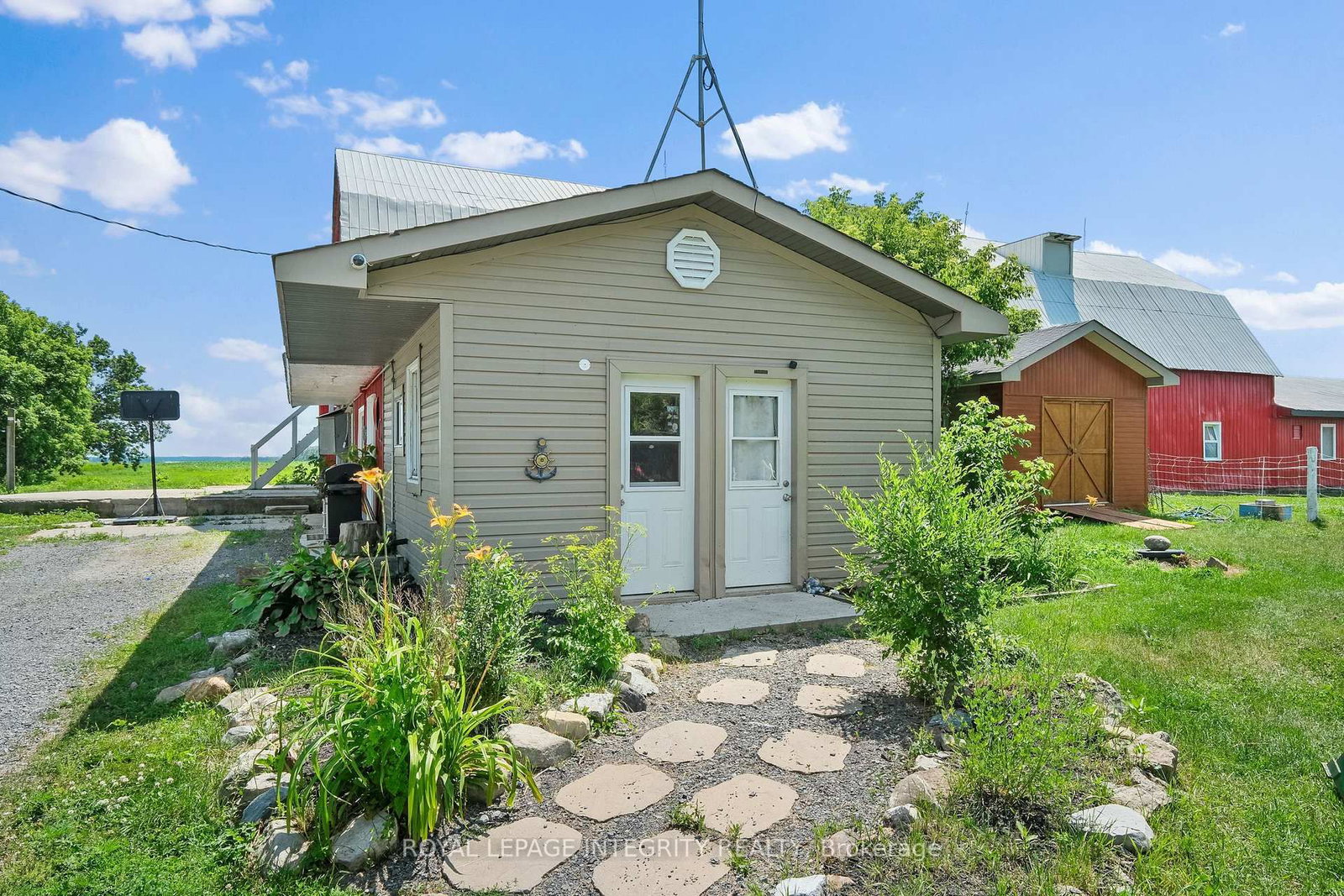 1550 County Rd 2 Road • Alfred and Plantagenet, ON photo 39