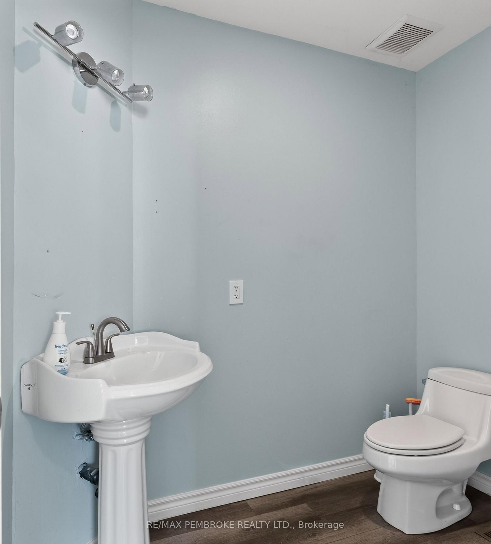 370 Carmody Street • Pembroke, ON photo 21