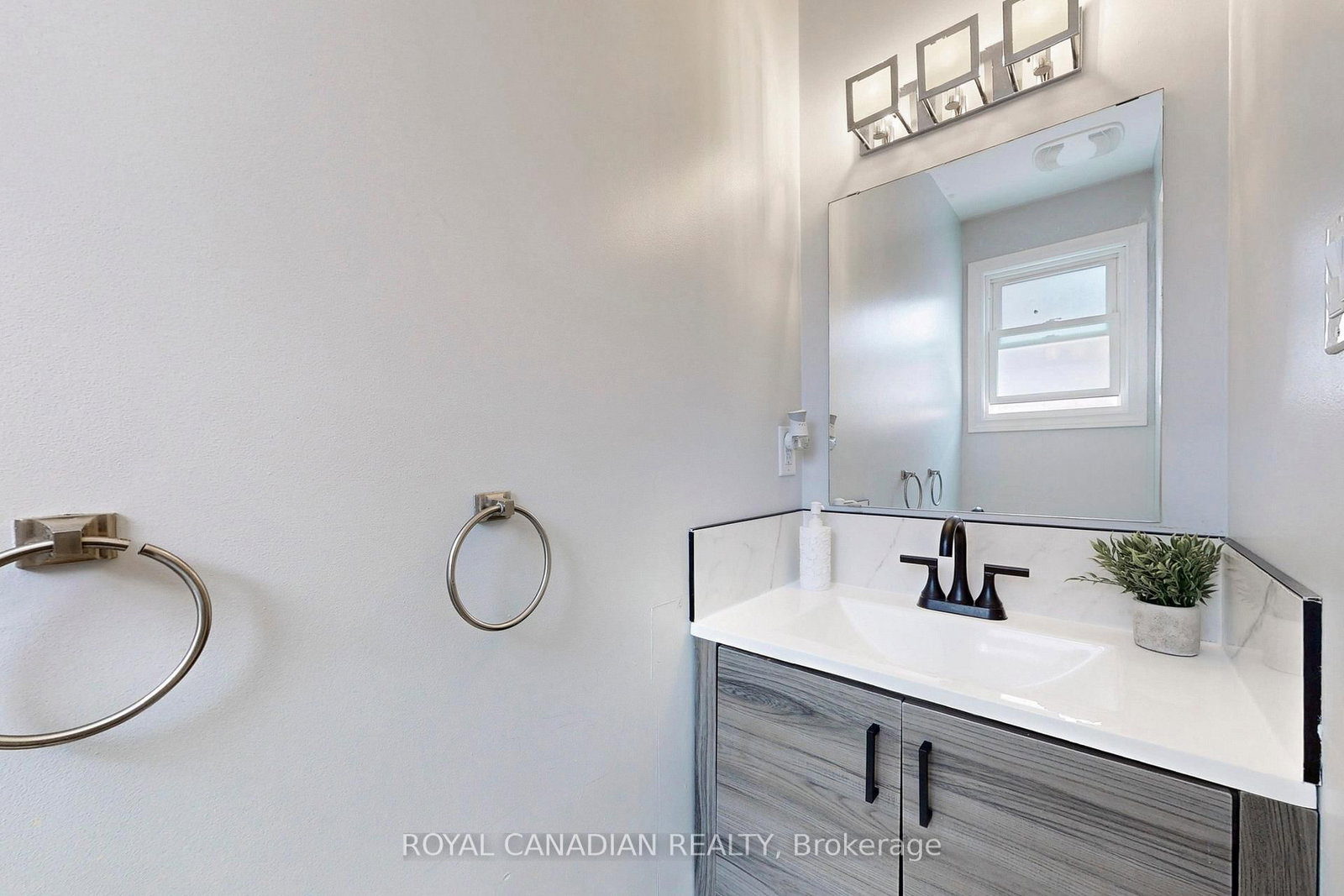 18 Millpond Place • Hamilton, ON photo 15