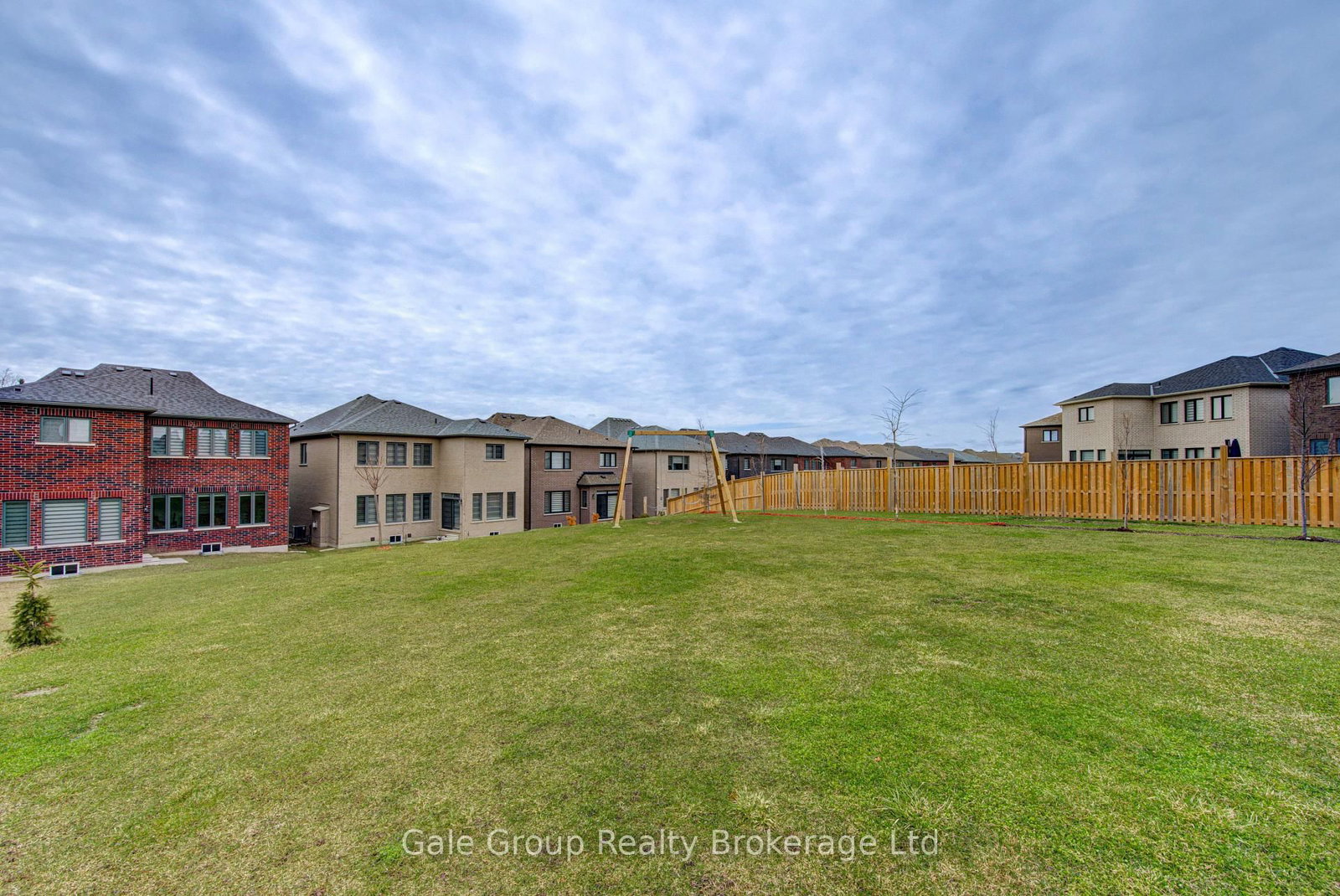 125 Prince Charles Crescent • Woodstock, ON photo 38