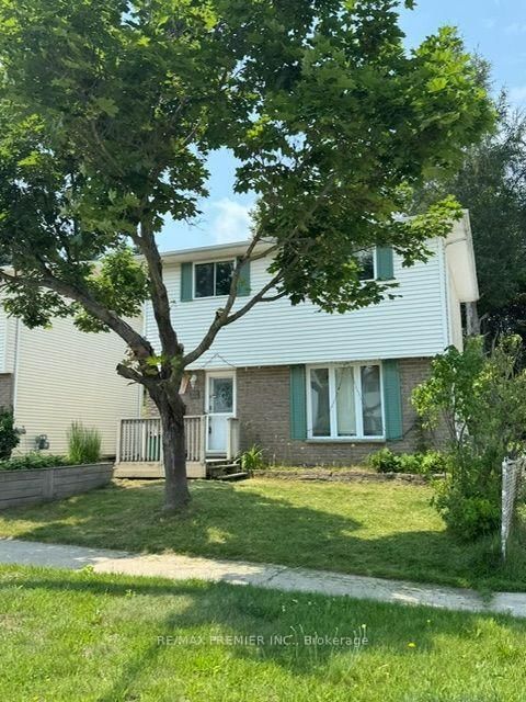 26 Hergott Avenue • Elliot Lake, ON photo 3
