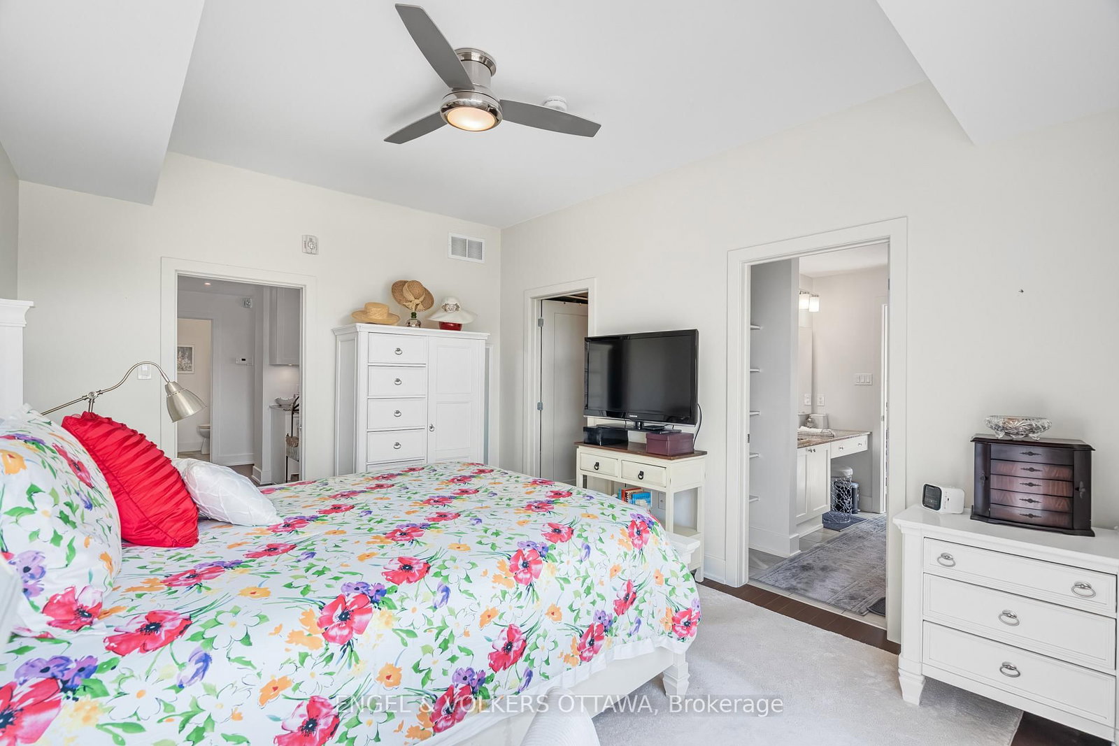 355 Elizabeth Cosgrove Private • #304 • Ottawa, ON photo 14