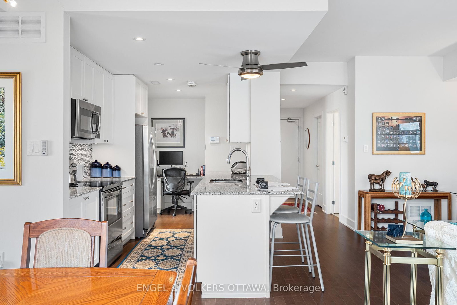 355 Elizabeth Cosgrove Private • #304 • Ottawa, ON photo 5