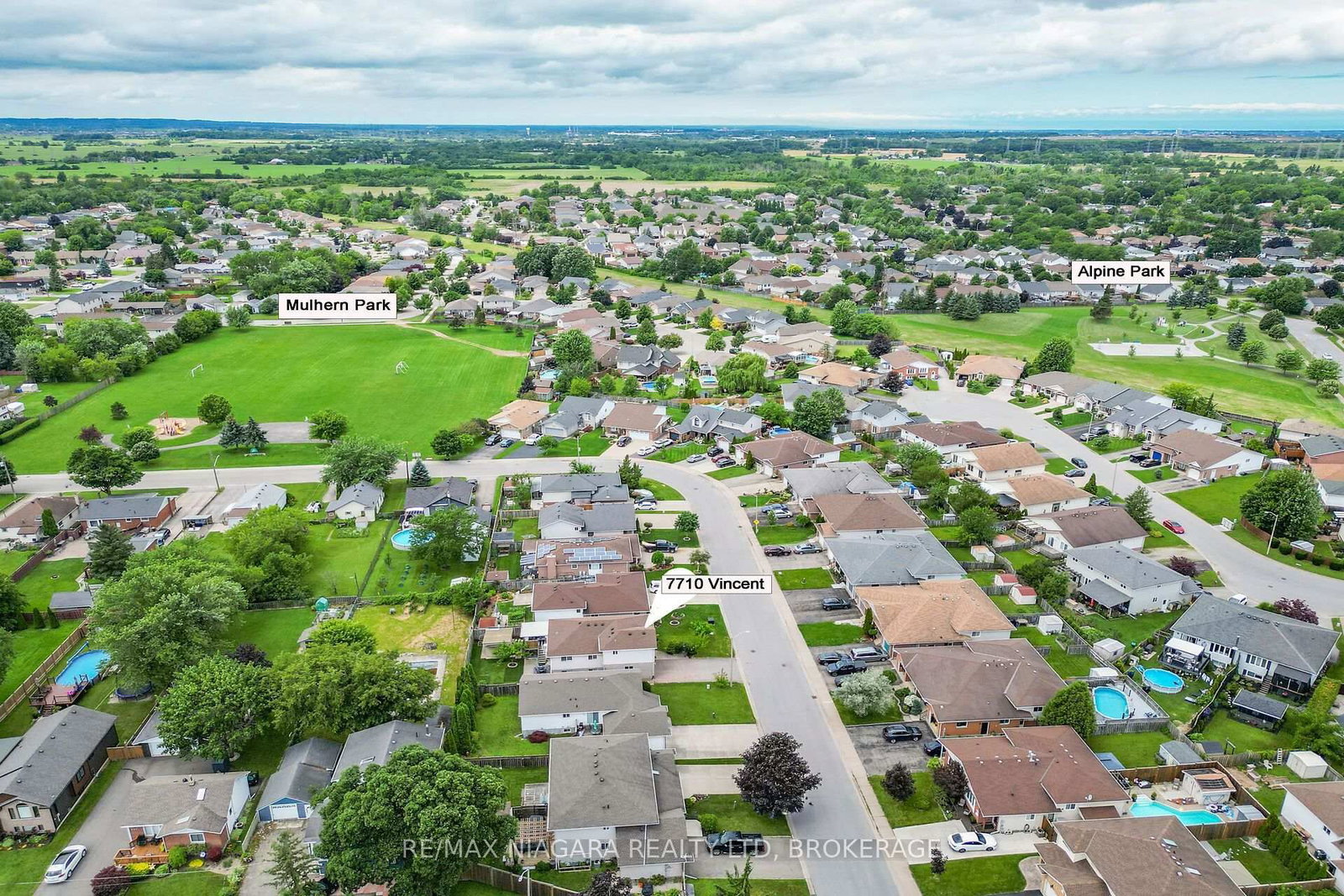 7710 Vincent Street W • Niagara Falls, ON photo 3