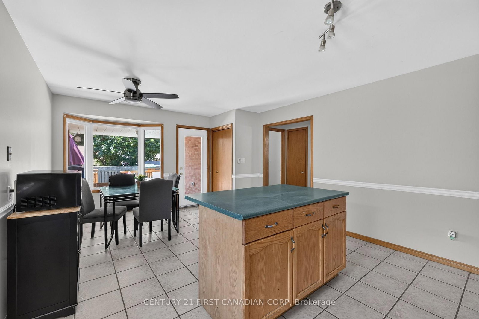 33 Oldewood Crescent • St. Thomas, ON photo 11