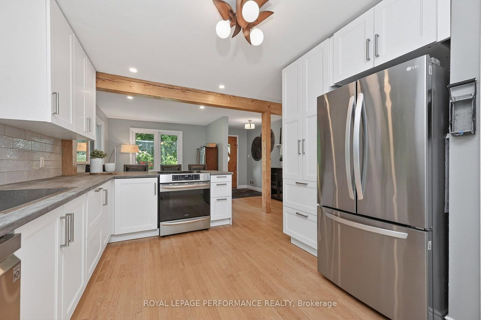 140 Begonia Avenue • Ottawa, ON photo 11
