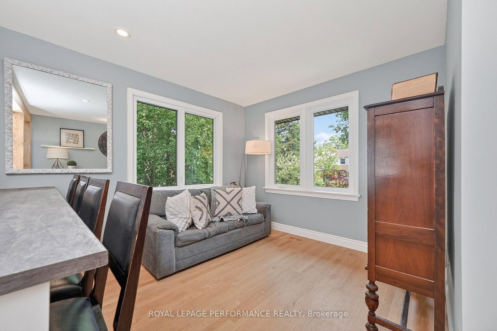 140 Begonia Avenue • Ottawa, ON photo 14