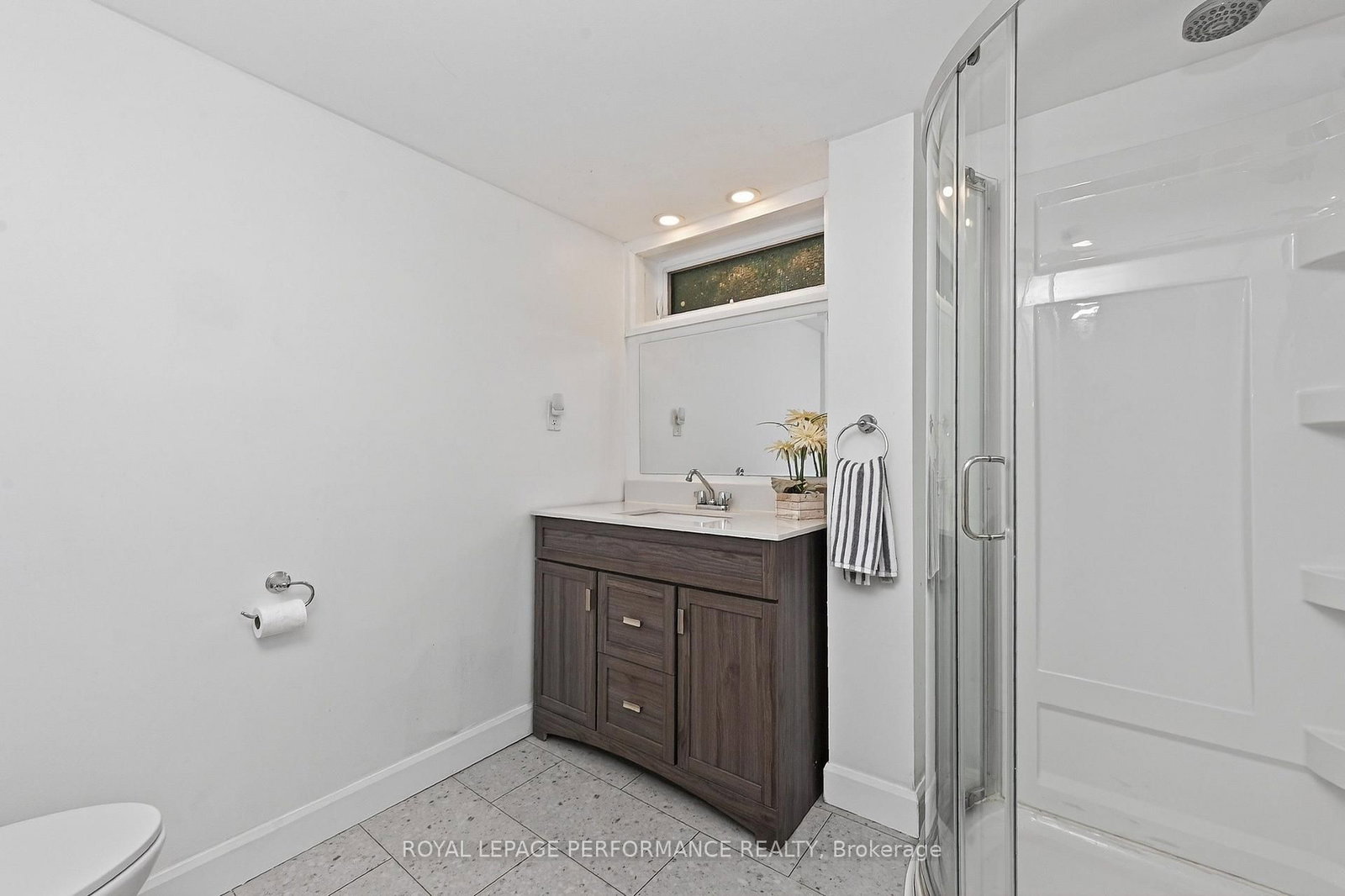 140 Begonia Avenue • Ottawa, ON photo 27