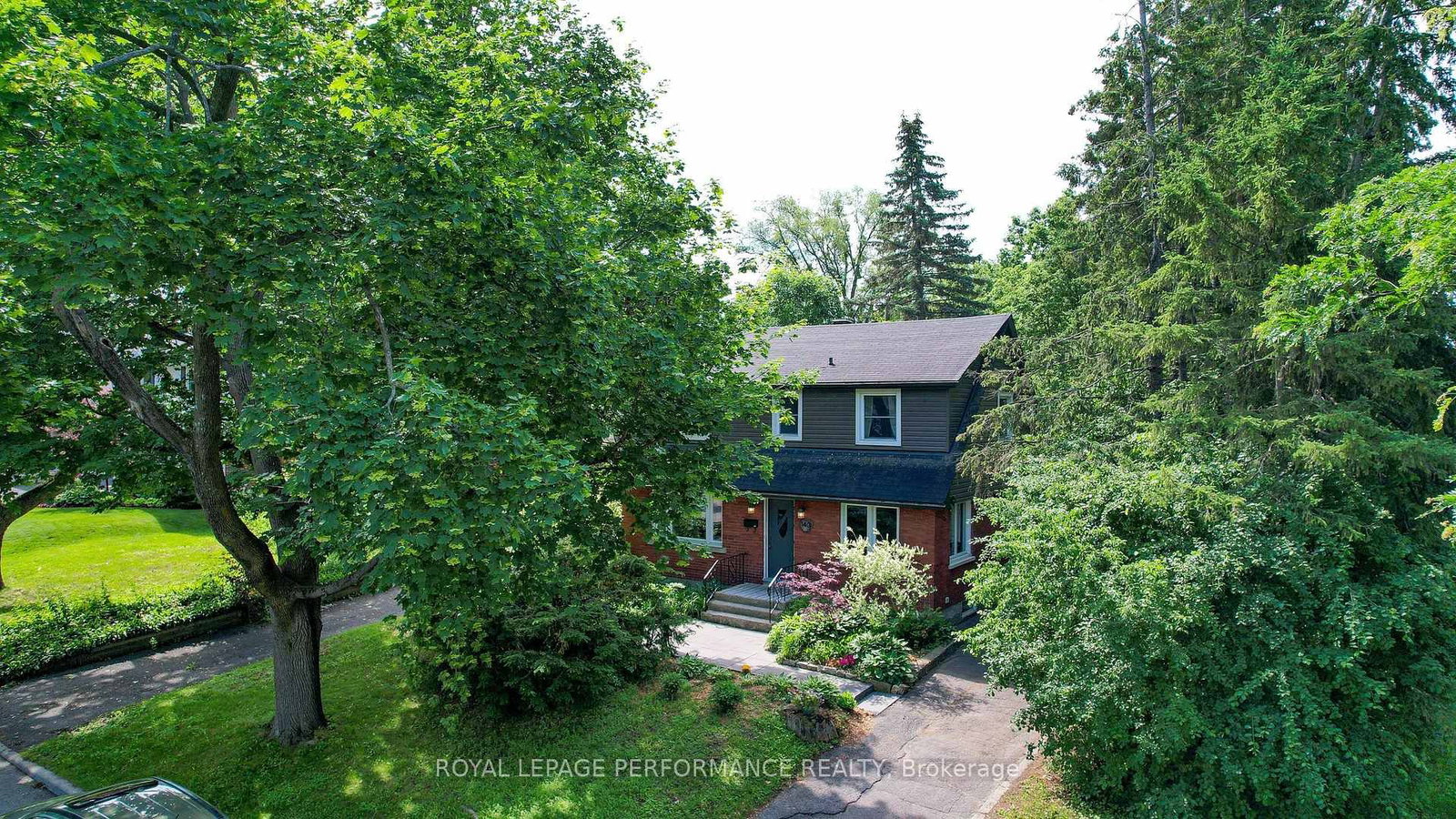 140 Begonia Avenue • Ottawa, ON photo 31