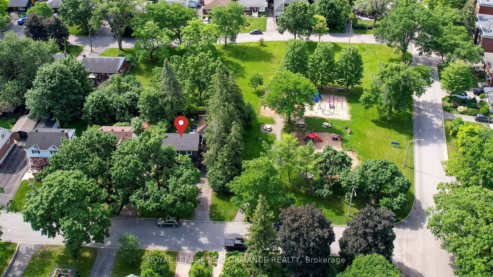 140 Begonia Avenue • Ottawa, ON photo 35