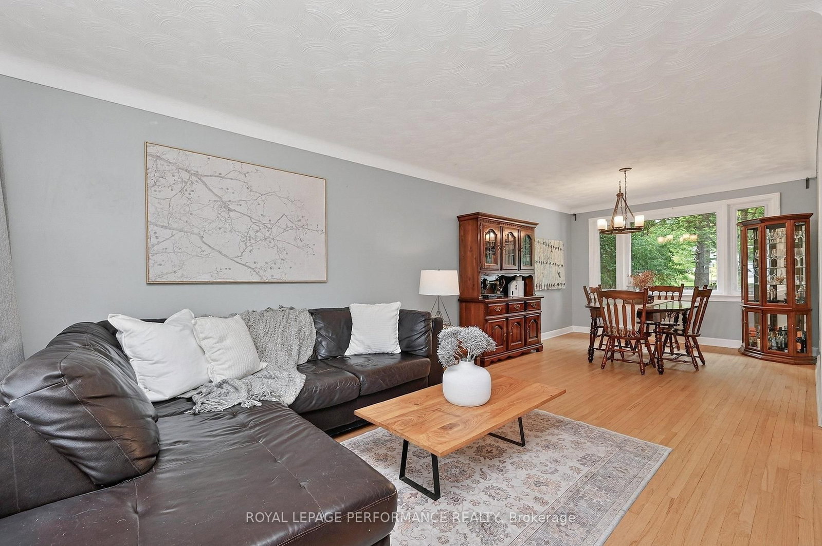 140 Begonia Avenue • Ottawa, ON photo 6