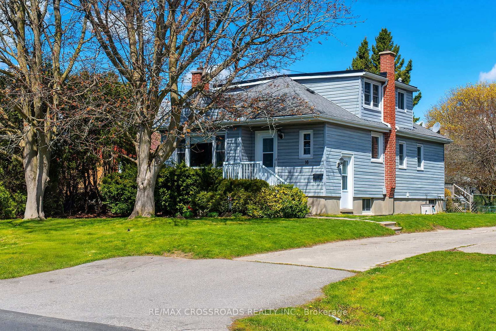 16 Hamilton Avenue • Cobourg, ON photo 42