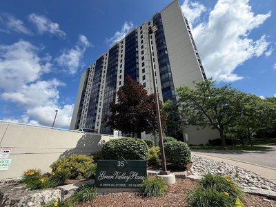 Unit 609 — 35 Green Valley Drive — photo 2
