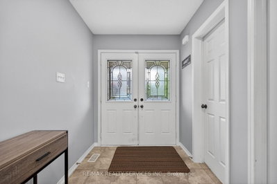 44 English Lane — photo 3