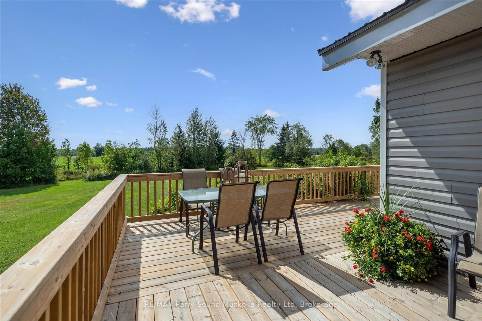 39 Hardies Road • McKellar, ON photo 8