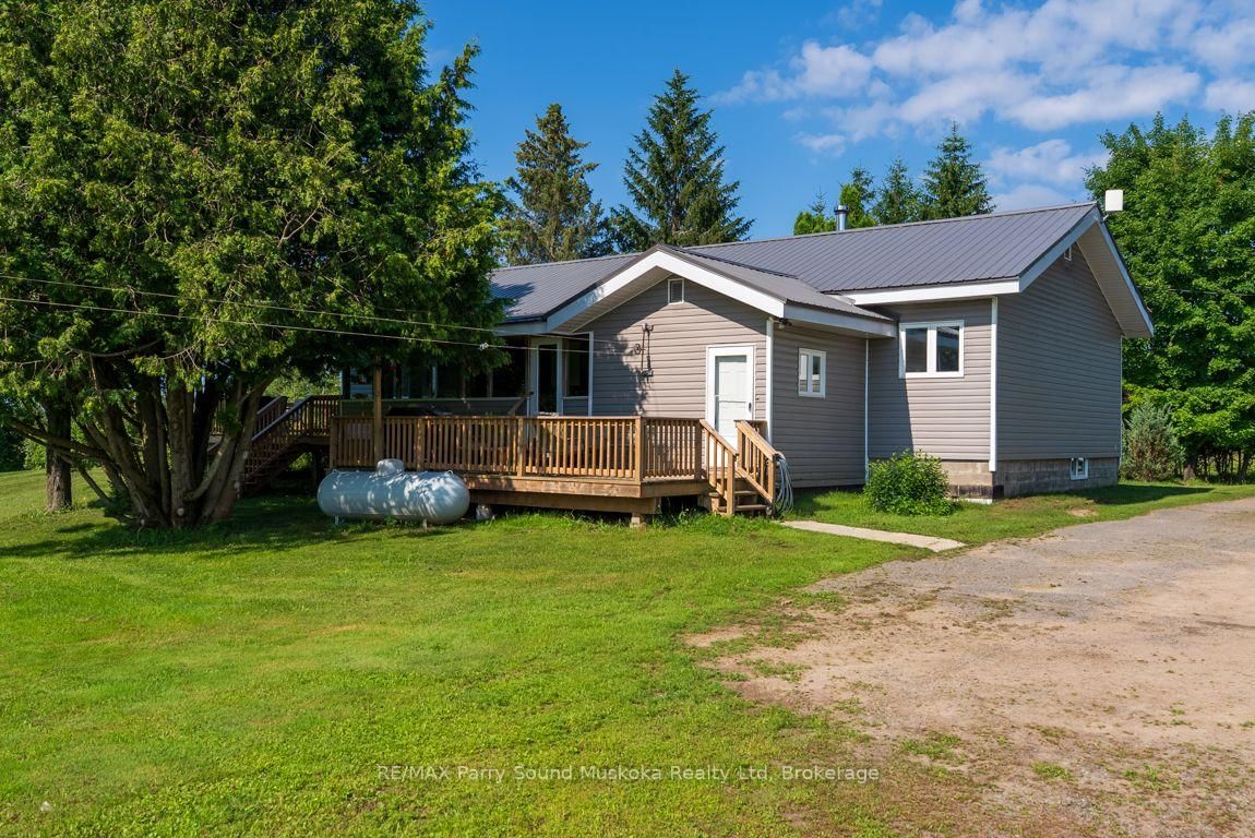 39 Hardies Road • McKellar, ON photo 9