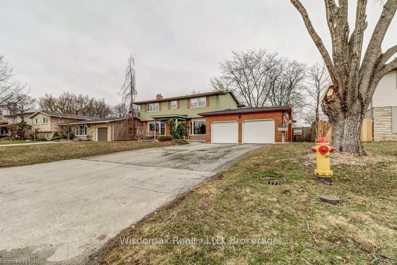 BASEBENT - 33 ADELENE Crescent