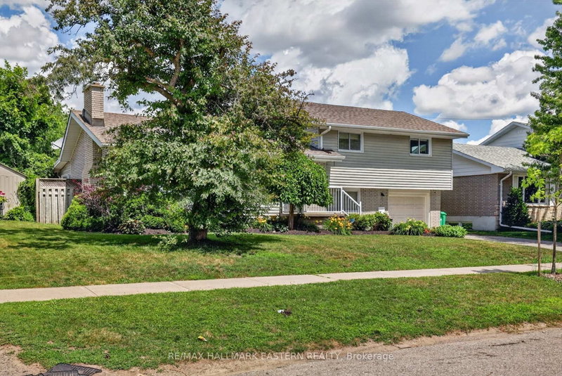894 Kawartha Drive