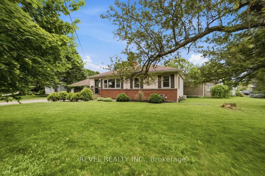 16 Carrington Court, Hamilton, ON