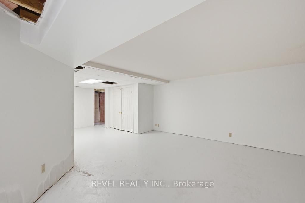 16 Carrington Court • Hamilton, ON photo 20