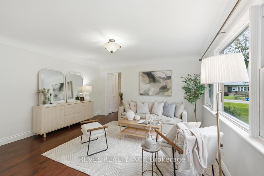 16 Carrington Court • Hamilton, ON photo 8