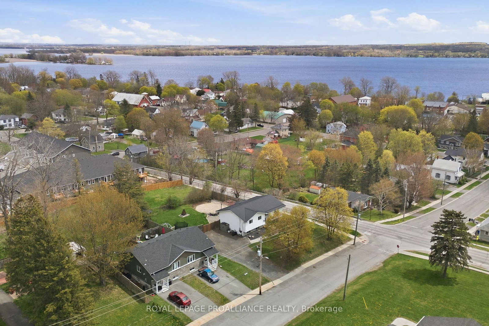 144 Centre Street • Deseronto, ON photo 3