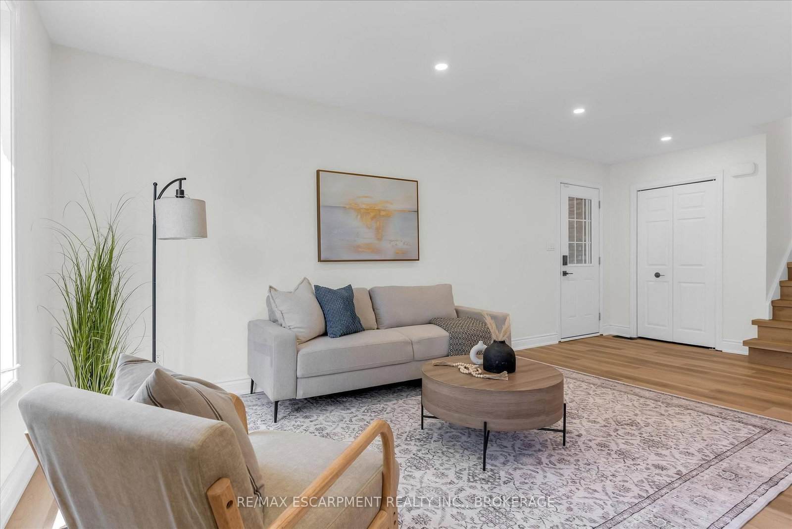 49 Grove Avenue • St. Catharines, ON photo 5