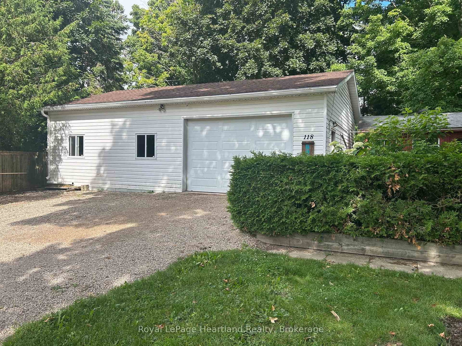 118 ISAAC Street • Central Huron, ON photo 21