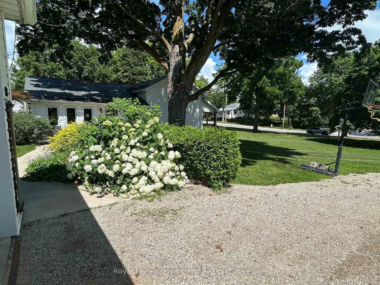 118 ISAAC Street • Central Huron, ON photo 36
