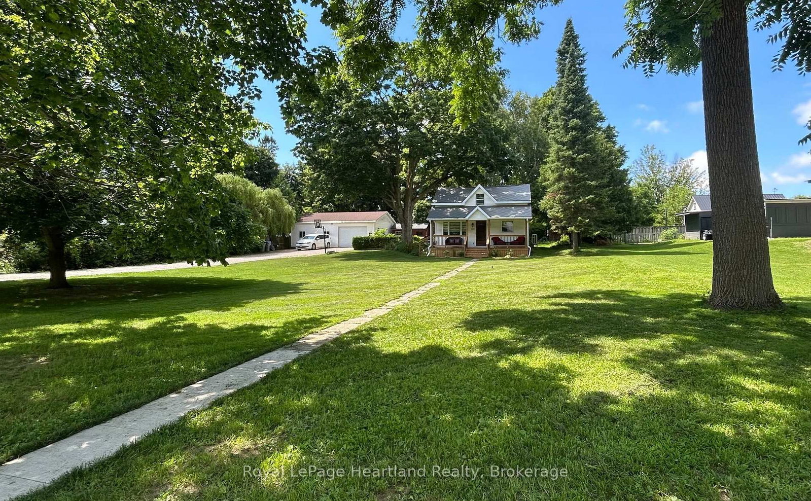 118 ISAAC Street • Central Huron, ON photo 40