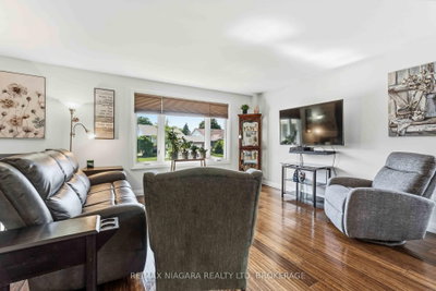 6200 Sherri Avenue — more photos
