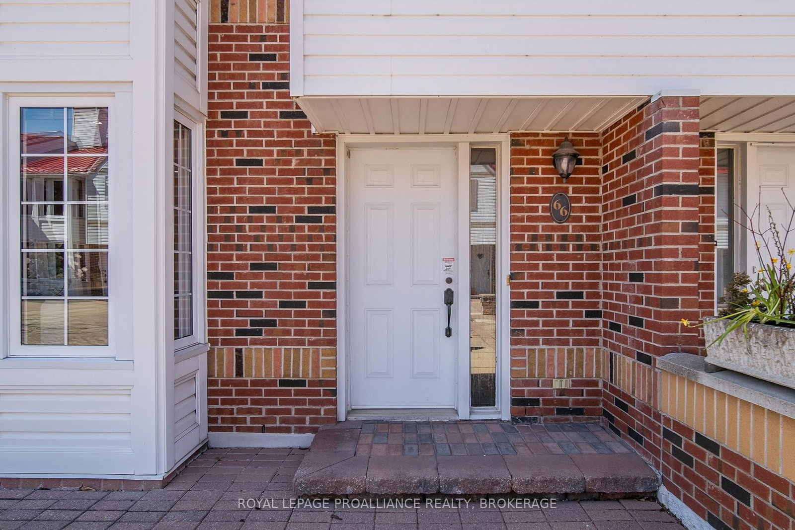 1 Place D'armes • #66 • Kingston, ON photo 2