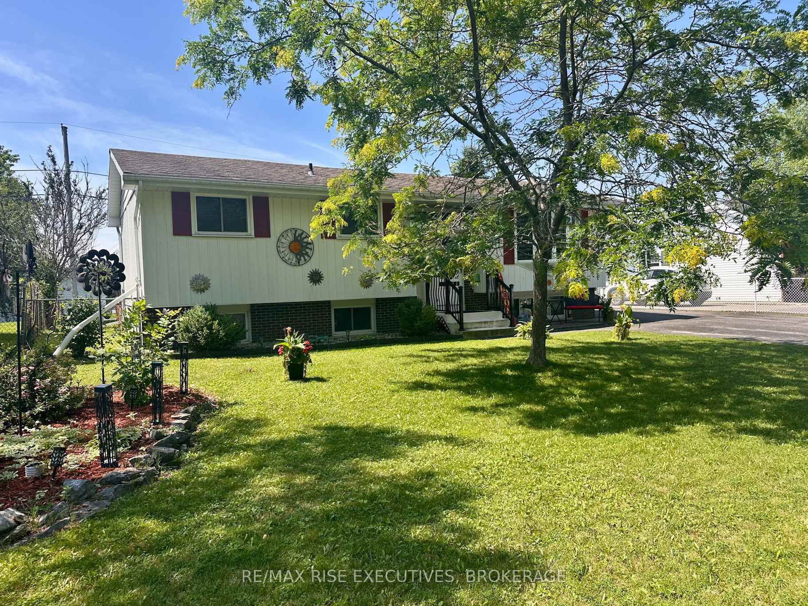 214 Amherst Drive • Loyalist, ON photo 16